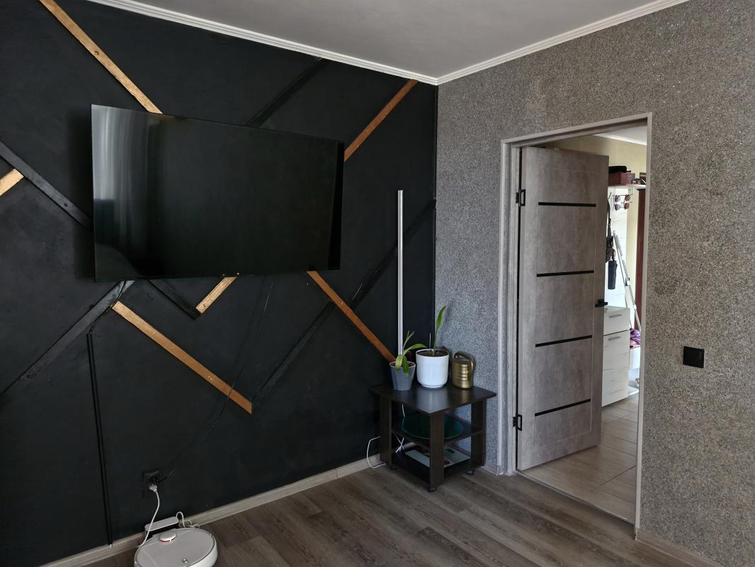 Тёплая, раздельная  2 -комнатн. - Не указан