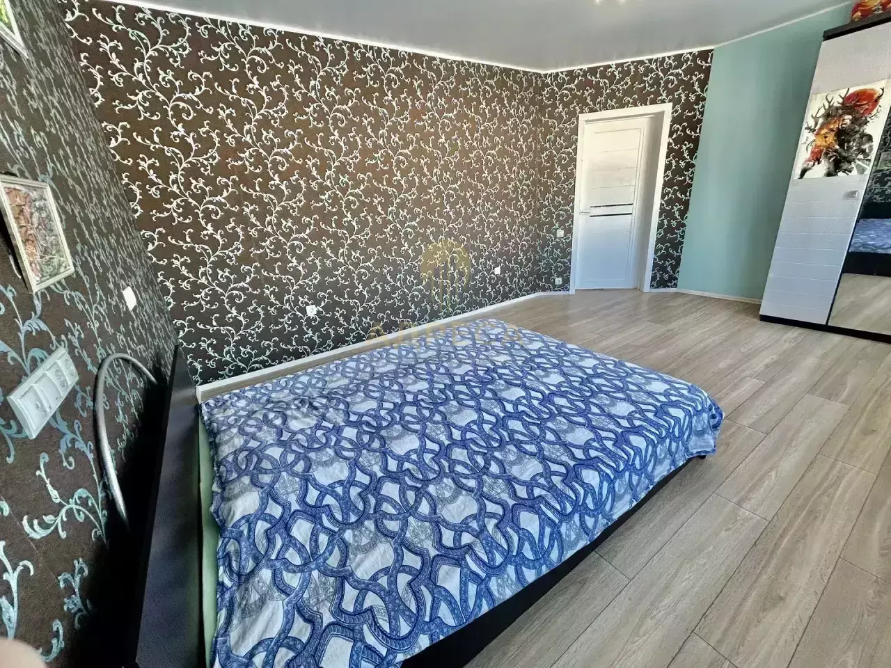 В самом востребованном районе города,на участке 5 соток продаются два дома. - Оренбург