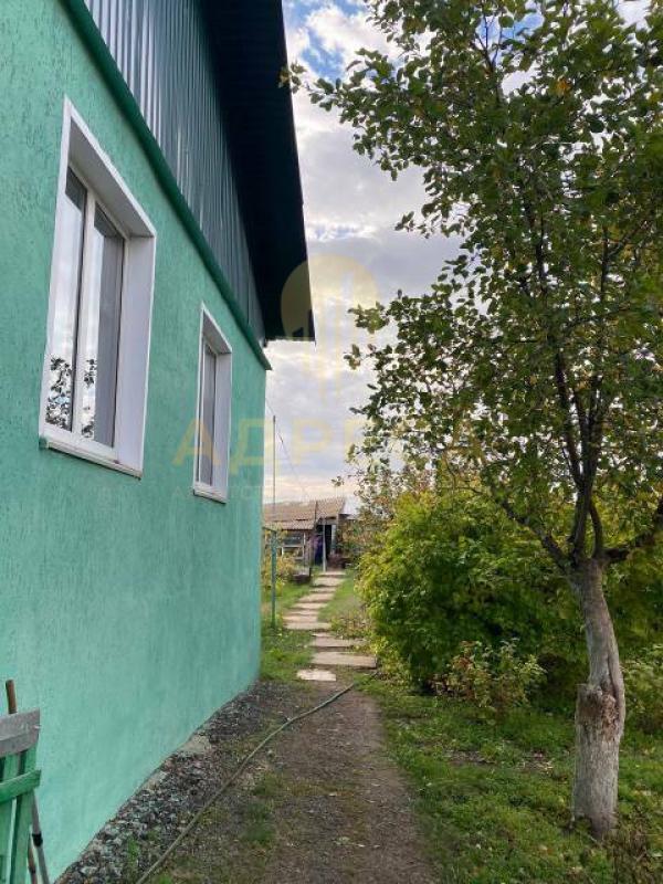 В продаже дом расположенный в живописном уголке природы, всего 30 км. - Оренбург