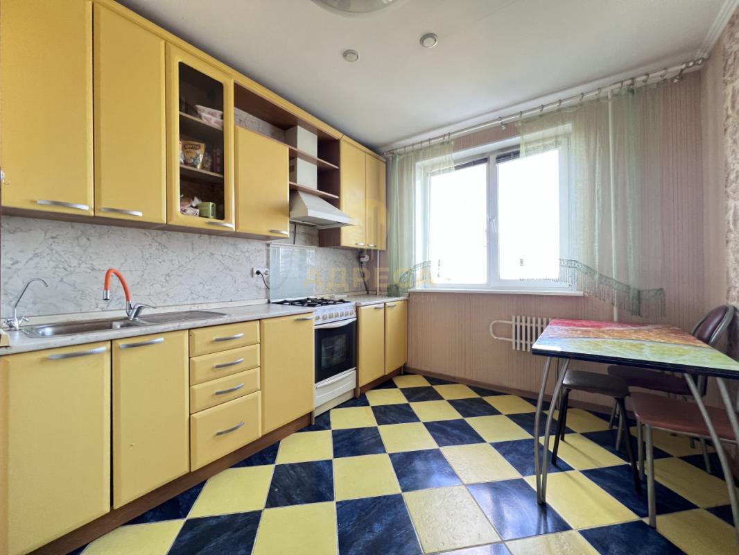 Продаётся просторная пятикомнатная квартира, общей площадью 105кв. - Оренбург