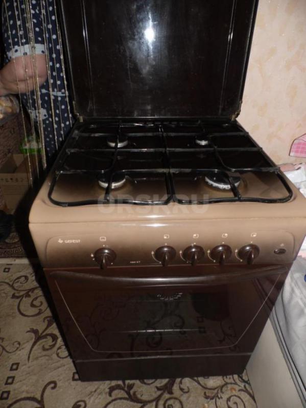 Продам газовую плиту GEFEST  в идеальнейшем состоянии. 4-х конфорки, размер плиты 60х60. - Орск