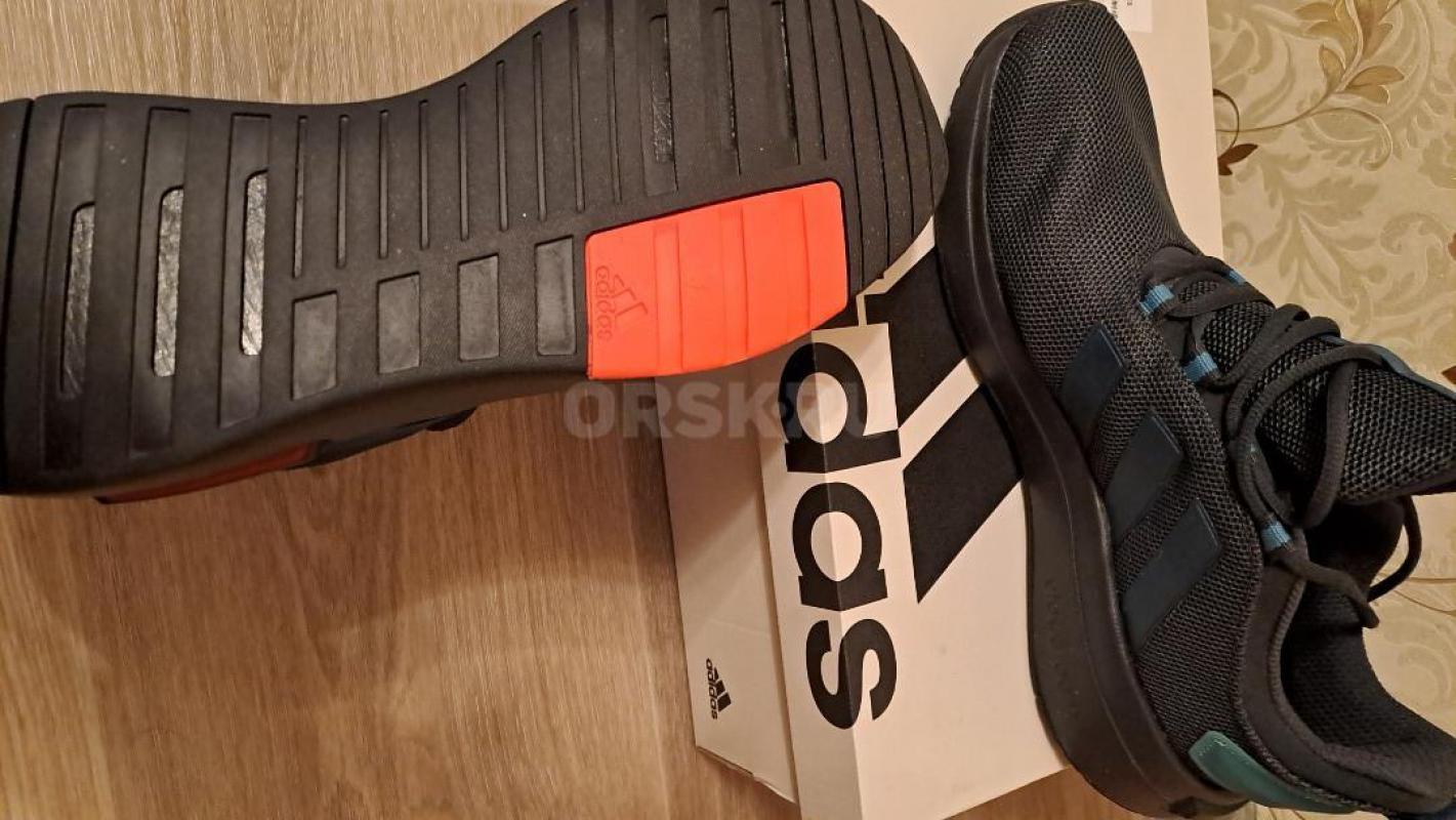 Кроссовки Адидас. - Орск