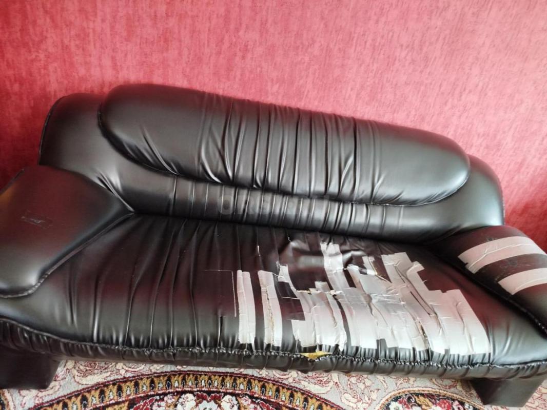 Продам 2 больших кресла из кож. - Орск