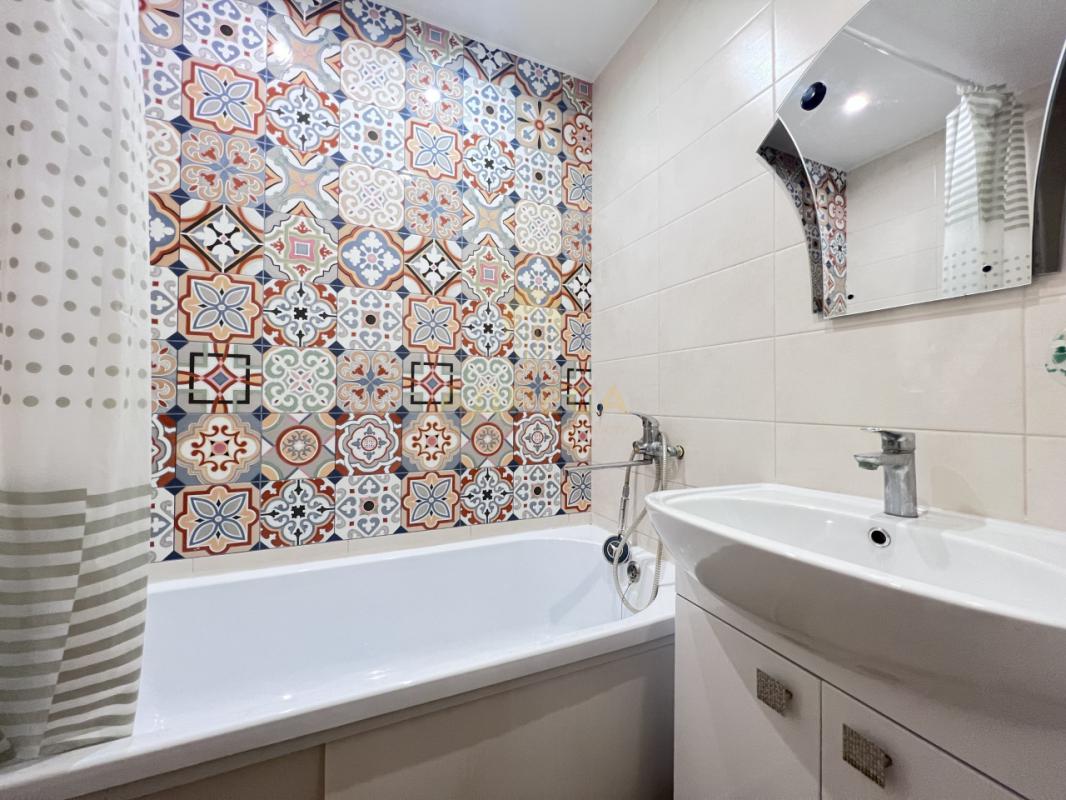 Продается 3-кoмнатнaя квартира нa 4 - этаже 9-ти этажного дома по адресу ул. - Оренбург