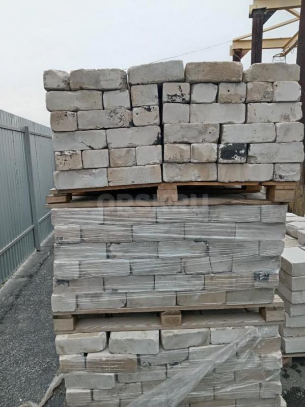 Кирпич силикатный б.у одинарный 8р./шт 2000 штук 
Кирпич силикатный б.у полуторный 10р./шт. 1300 шт - Орск