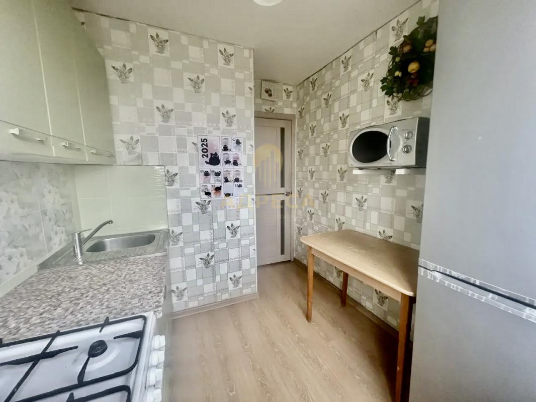 Продается светлая,просторная двухкомнатная квартира. - Оренбург