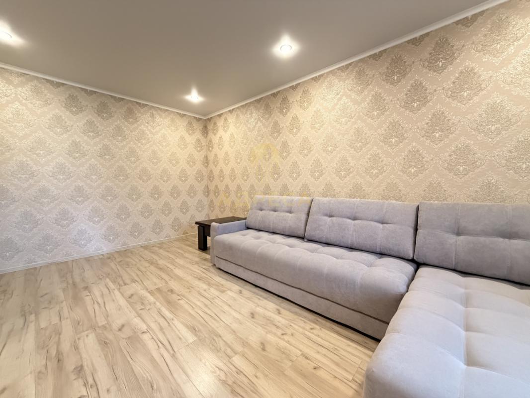 Продаётся тёплая, уютная квартира с удобной планировкой, общей площадью 40 кв. - Оренбург