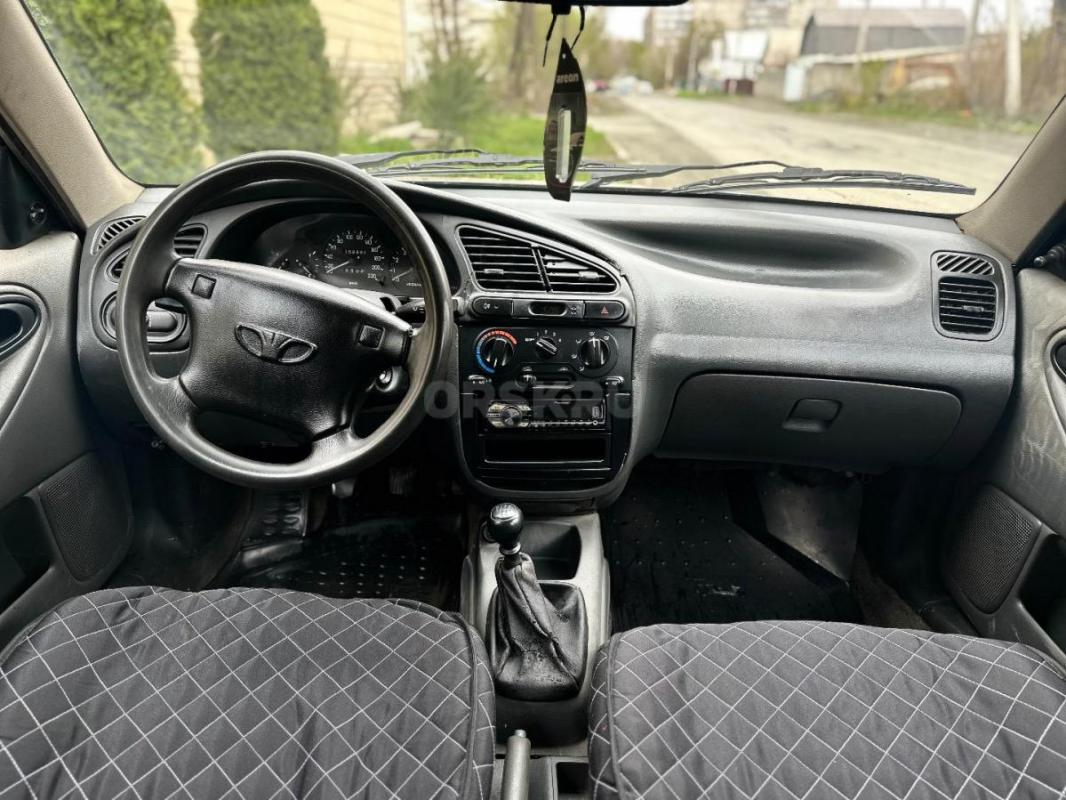 Продам Chevrolet Lanos 2008г
3 собственника 
Пробег 152.000 
Двигатель 1.5 работает отлично 
КПП - Орск