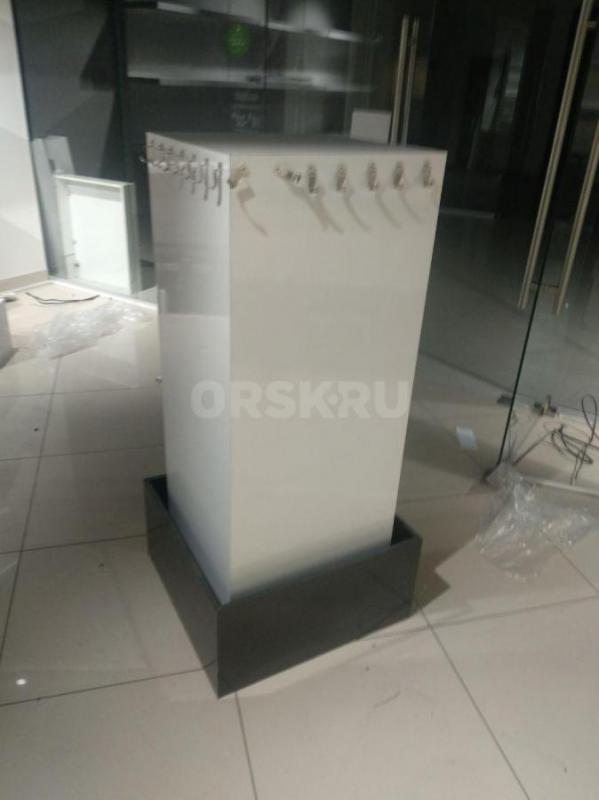 Продам тумбочки стелажи столы рецепшен - Орск
