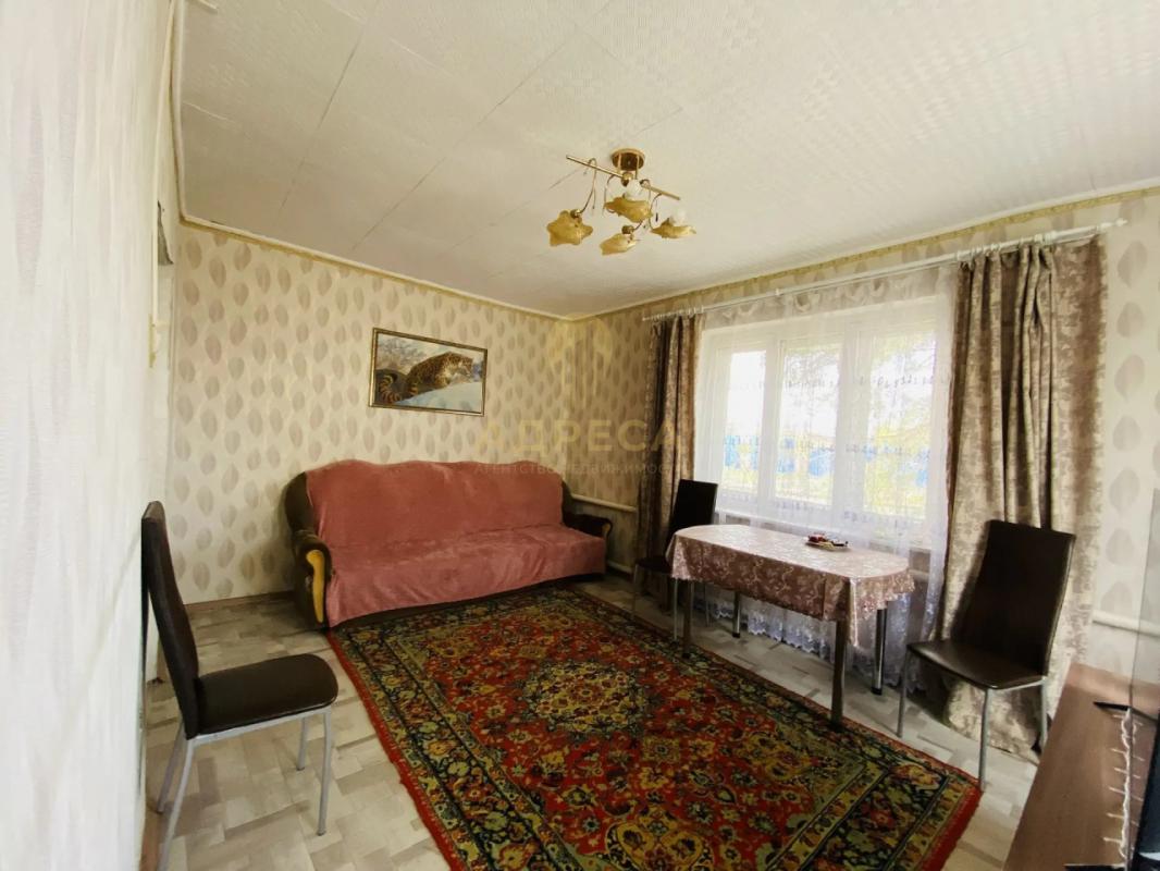 Продается 4 комнатная квартира площадью 64 кв. - Красный Коммунар
