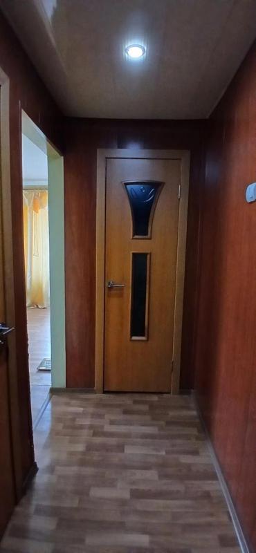 Предлагаем Вашему вниманию светлую уютную квартиру  с хорошими ремонтом по приемлемой цене
• г. - Новотроицк
