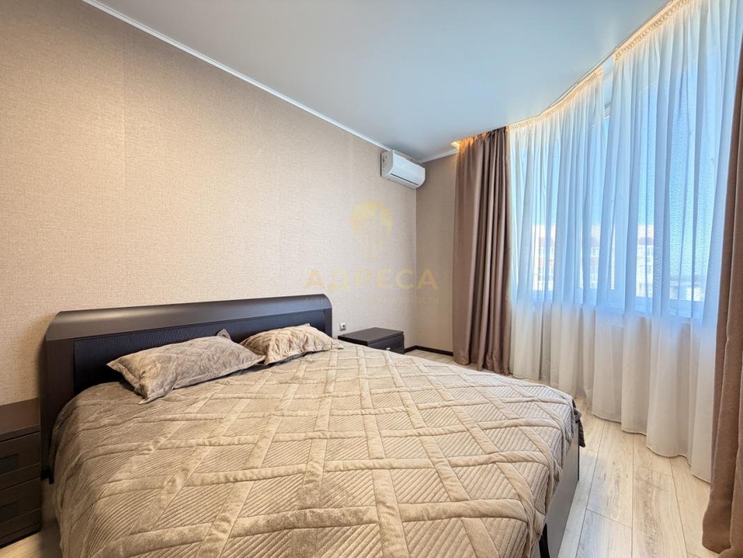 Продается квартира, полностью с ремонтом, расположенная на 14-м этаже 17 этажного дома. - Оренбург