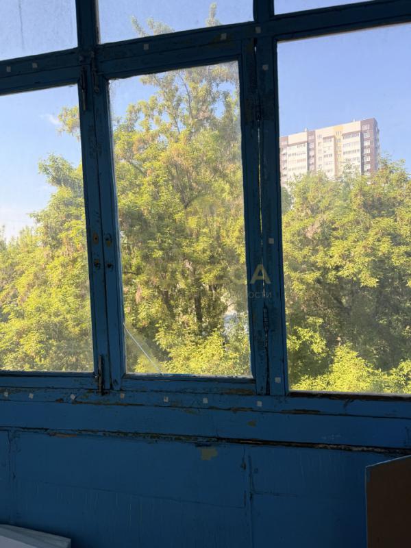 Продается 1 комнатная квартира, расположенная на 3 этаже КИРПИЧНОГО дома, по адресу: г. - Оренбург