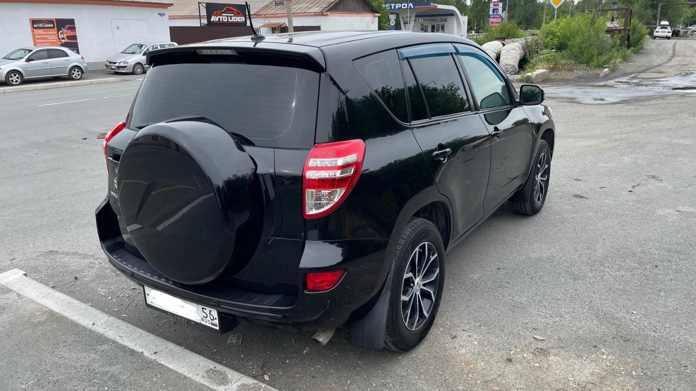 Пpoдается Лeгендaрная Тоyotа RAV4 2011 года выпуска

По факту два хозяина

Комплектация:

Климат кон - Новотроицк