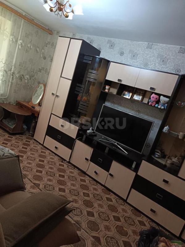 Продам уютную однокомнатную квартиру в многоэтажном доме, В 6-м микрорайоне. - Орск