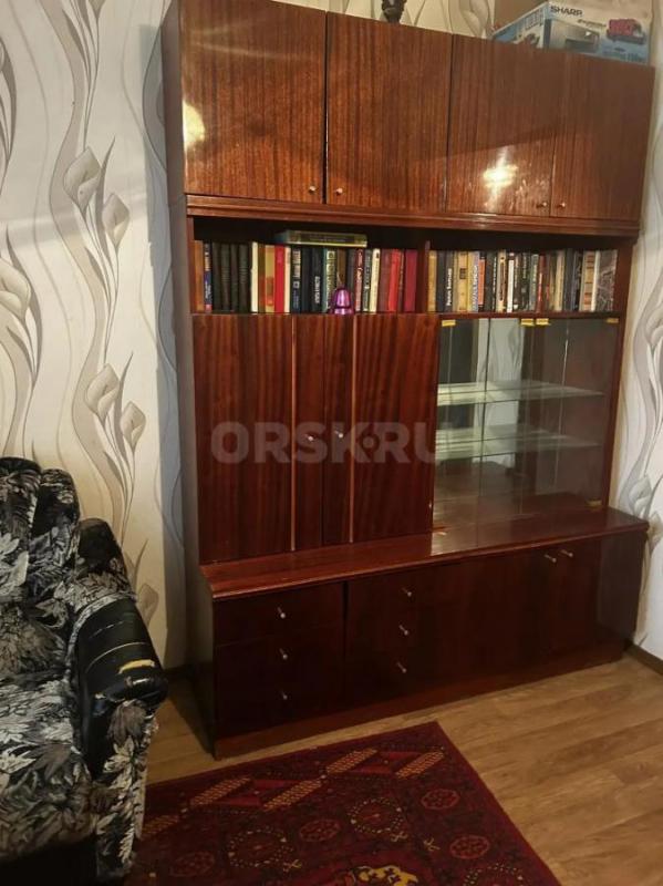 Продам 3 комнатную квартиру улучшенной планировки. - Гай