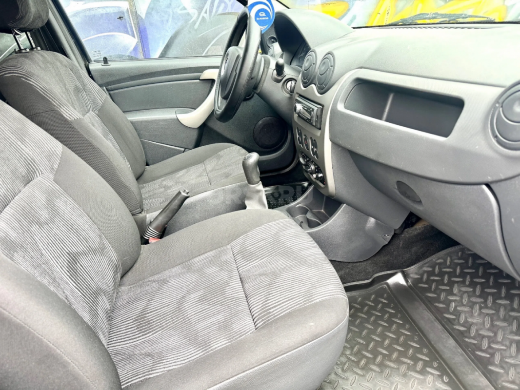 В продаже Renault Logan 2015 года выпуска. - Орск