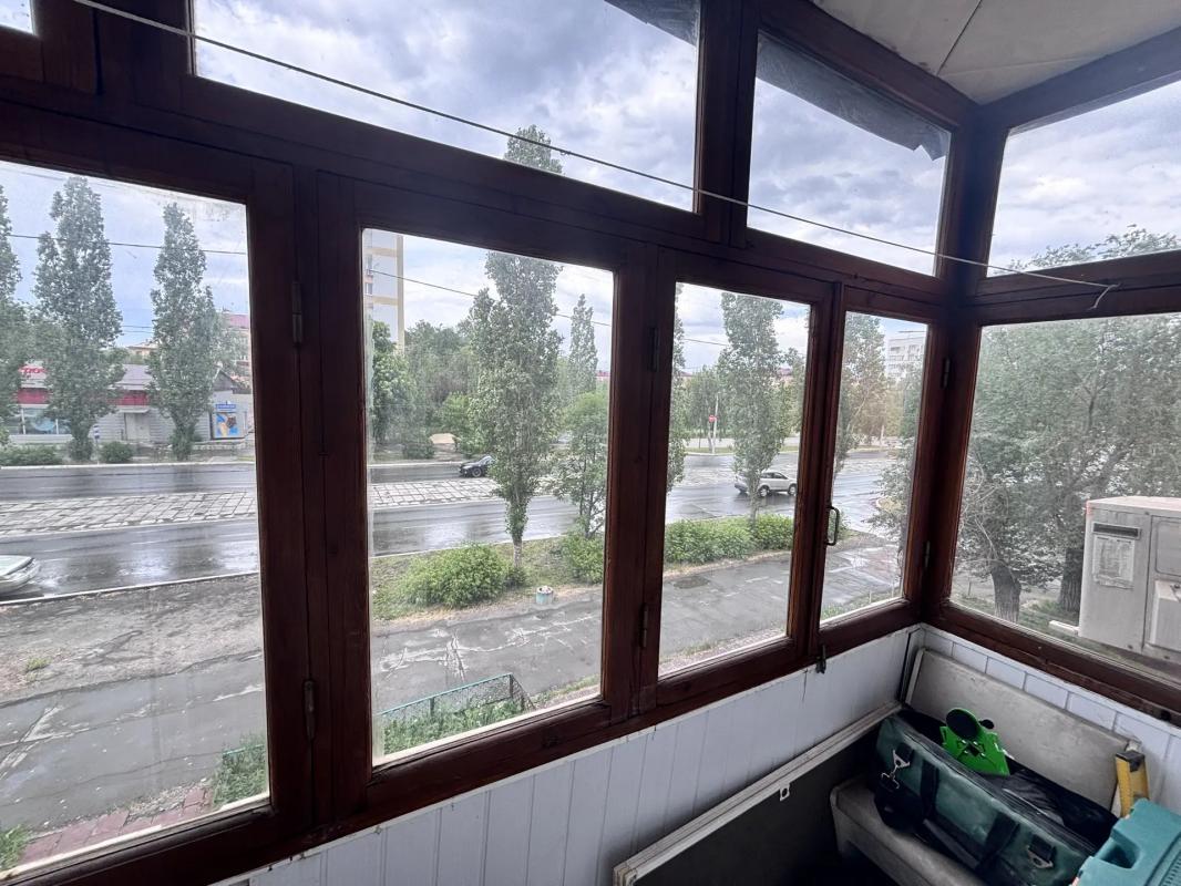 Продам 3х комнатную квартиру по адресу Советская 61, дом расположен в центре города, остановка возле - Новотроицк