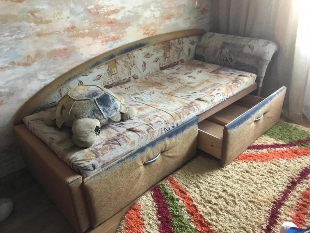 Продается диван-тахта Б/У недорого, есть короба для хранения, спальное место 80 на 190 - Орск