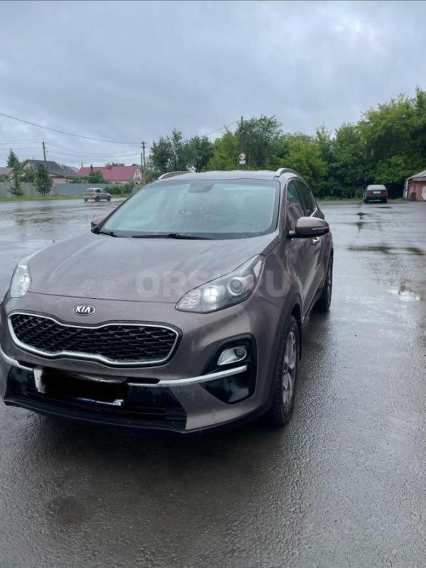 Продаю личный автомобиль KIA SPORTAGE АВТОМАТ,в очень хорошем состоянии: ничего не стучит, не гремит - Орск