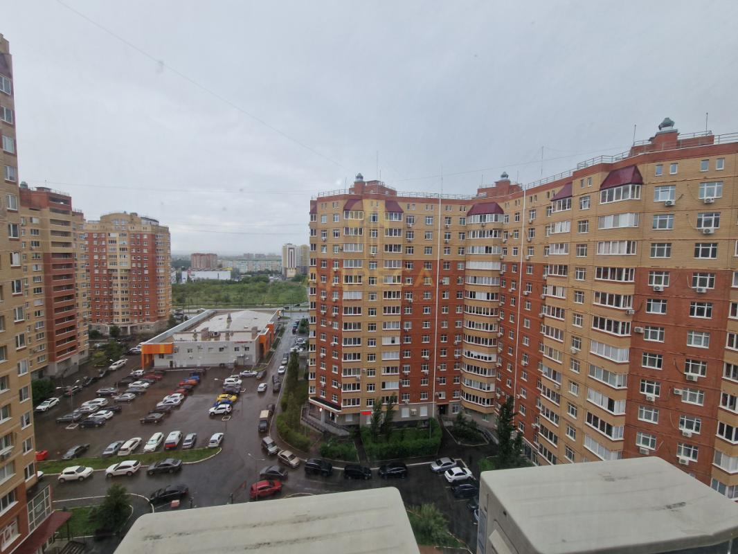 Продается двухкомнатная квартира с уникальной планировкой - окна на обе стороны "распашонка&quo - Оренбург