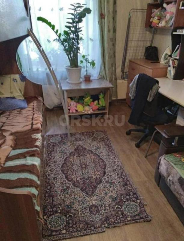 Сдаю 1 - квартиру , Никель, 5 этаж, балкон , большая кухня , мжк, без мебели и техники!!! - Орск