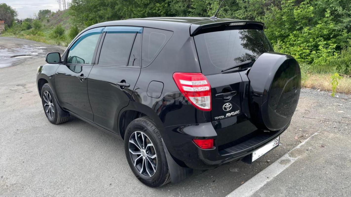 Пpoдается Лeгендaрная Тоyotа RAV4 2011 года выпуска

По факту два хозяина

Комплектация:

Клим - Новотроицк
