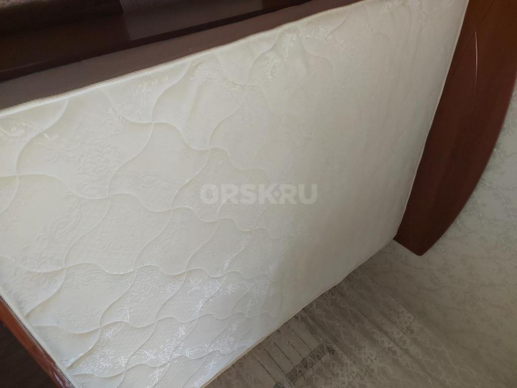 Продам кровать 140×200 с матрасом. - Орск