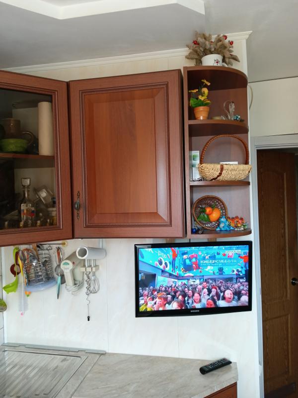 Продам недорого кухонный гарнитур для малой кухни в панельном доме. - Гай