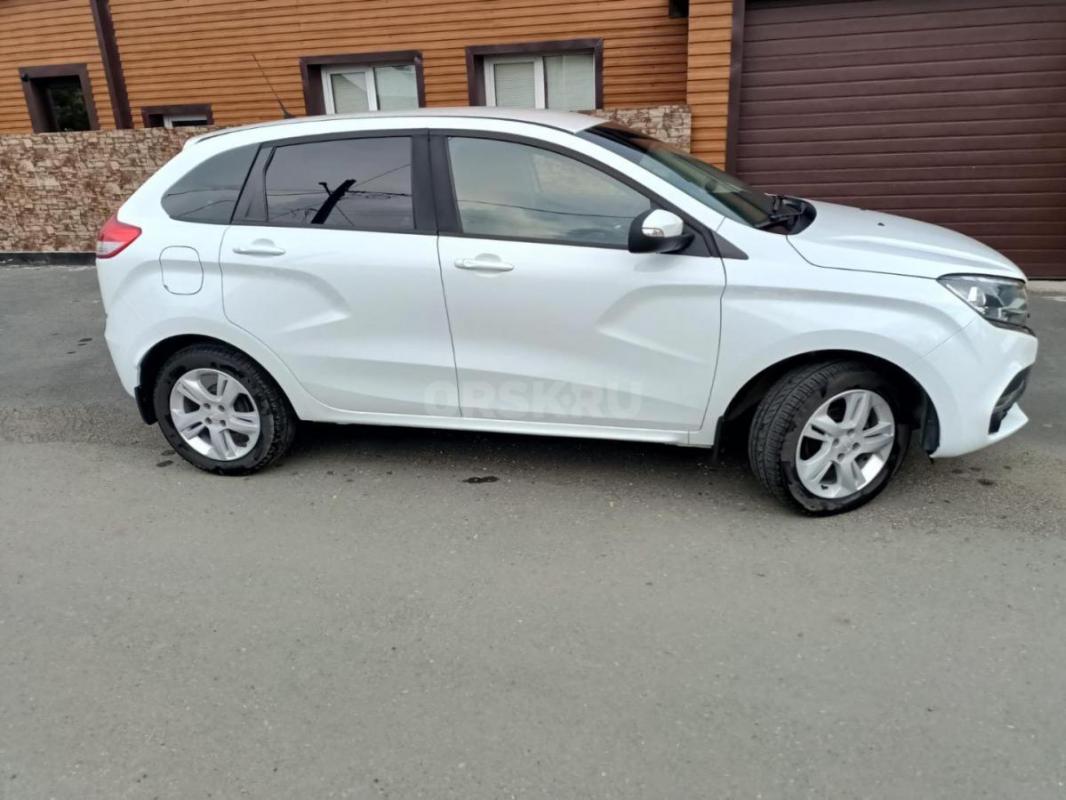 Автомобиль ЛАДА Х-РЕЙ 2017 года. - Орск