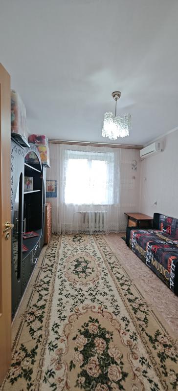 В продаже светлая и уютная 2-комнатная квартира улучшенной планировки. - Новотроицк