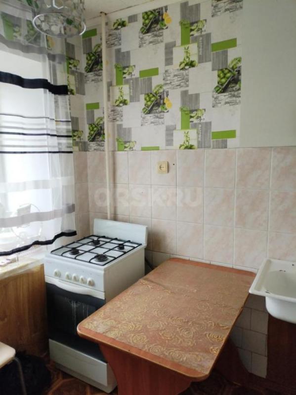 Сдаётся двухкомнатная квартира на 4 этаже кирпичного дома, 40 кв. - Орск