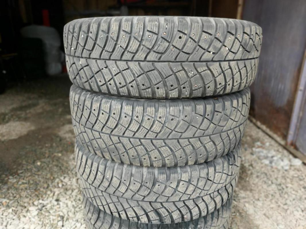 Зимняя резина 215/65 R 16 кама 515   за 4000    и   195/60 R 15 kumho за 4000 - Орск