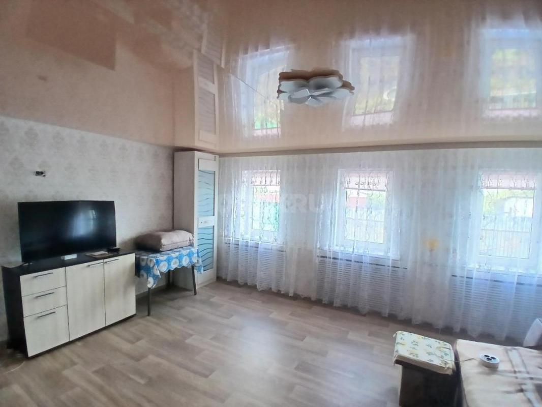 Продам жилой дом, 70 квадратов, на участке есть баня, летняя кухня, две выгребные ямы, сарай и огоро - Орск