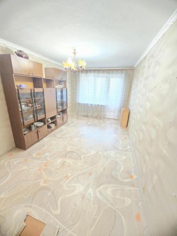 Продается отличная 2-комнатная квартира по адресу:  ул. - Орск