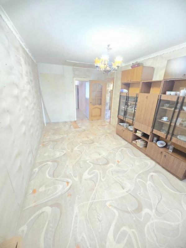 Продается отличная 2-комнатная квартира по адресу:  ул. - Орск