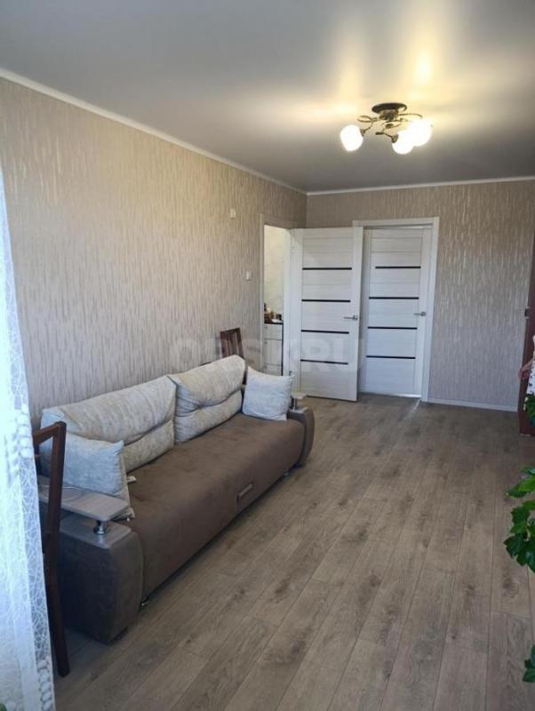 В продаже уютная двухкомнатная квартира площадью 44 м² на пятом этаже, пятиэтажного дома. - Орск