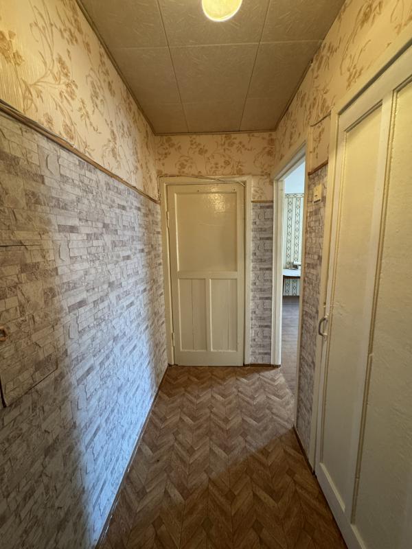 Срочно продается 2-комнатная квартира в тихом районе по адресу: Советская 16А на 2 этаже 4-этажного - Гай