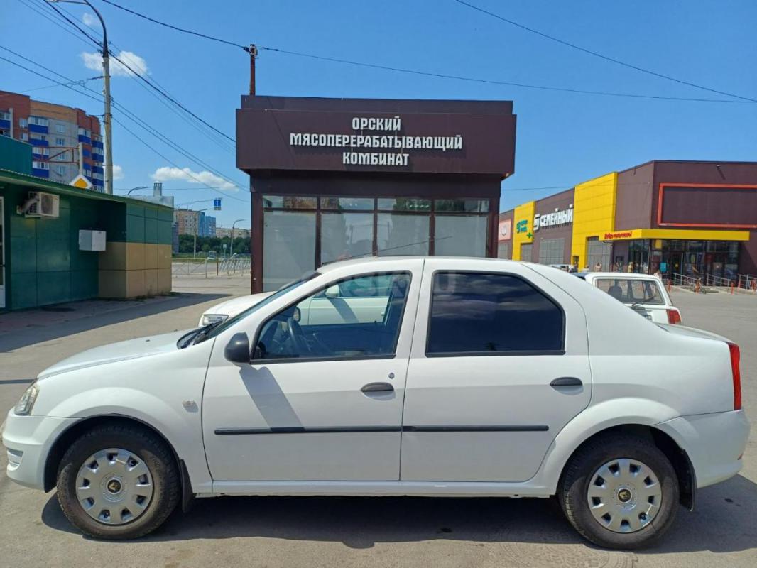 Рено Логан, 2012 года, кондиционер, 2 комплекта резины хорошей, обменяю со своей доплатой на семимес - Орск