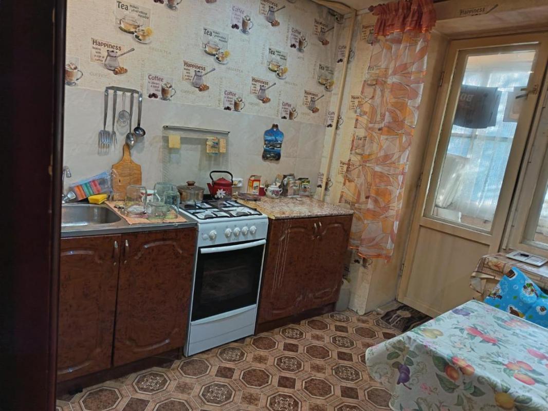 Продам уютную однокомнатную квартиру, в многоэтажном доме (бывшее общежитие) , в настоящее время мно - Орск