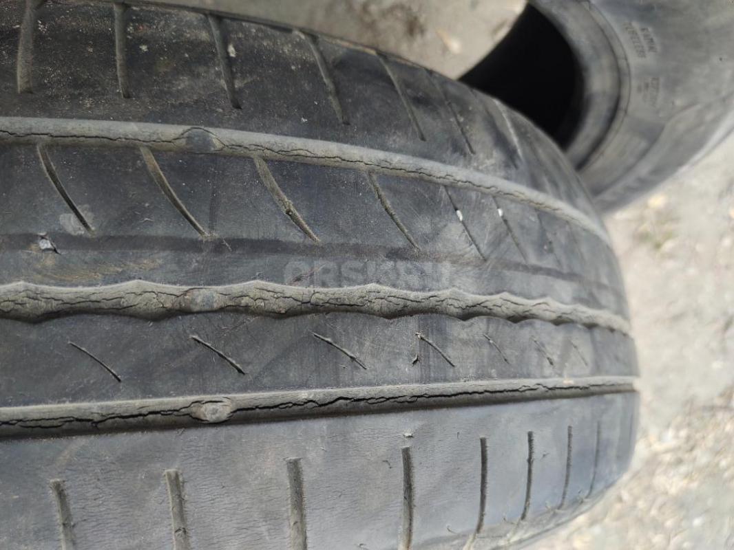 пирелли 185/65R15 за 2шт ,,есть латка на одной шине - Новотроицк