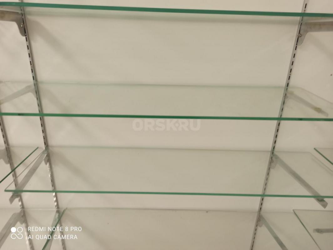 Продам стелажи рецепшен тумбочки стекляные полки - Орск