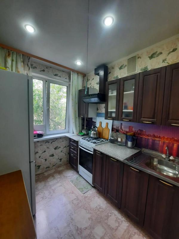 🏠 Продаётся 2-комнатная квартира 
📍 Адрес: г. - Новотроицк