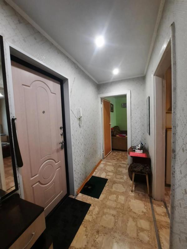 🏠 Продаётся 2-комнатная квартира 
📍 Адрес: г. - Новотроицк
