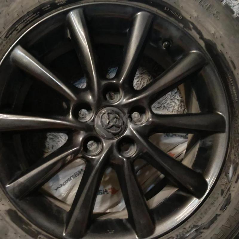 Продам Оригинальное Литье Тойота, на 17 Тойота остались после тойота эстима  и кмплекте зимняя шина, - Орск