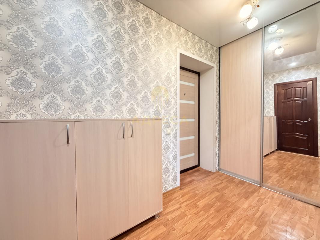 Продаётся тёплая, уютная квартира с удобной планировкой, общей площадью 40,1 кв. - Оренбург