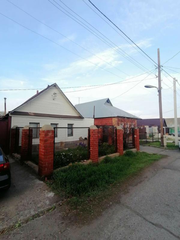 Продается дом 71,2 квадратных метра на 3,4 сотки земли в самом центре города Оренбург в районе с раз - Оренбург