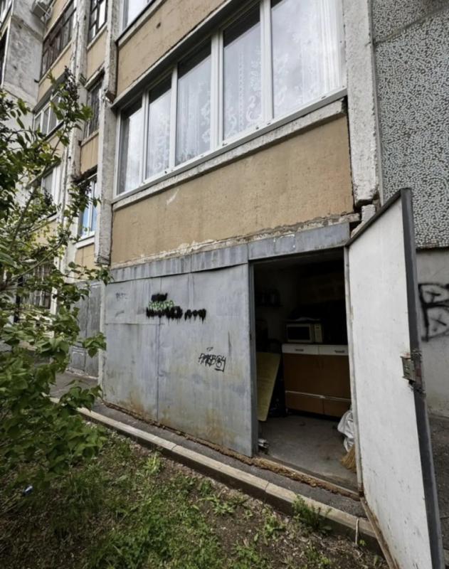 🍀Продается уютная трехкомнатная с изолированными комнатами на первом этаже панельного дома 1996года - Оренбург