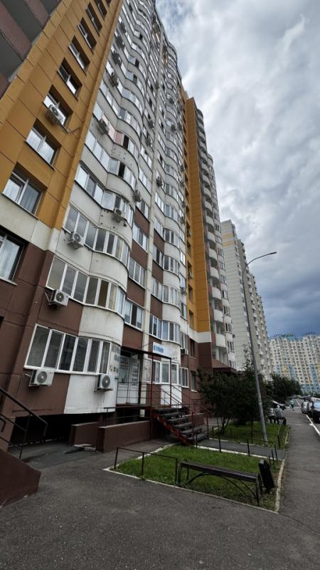Предлагаем вашему вниманию  двухкомнатную  уютную квартиру с ремонтом на 16 этаже, 17 этажного дома, - Оренбург