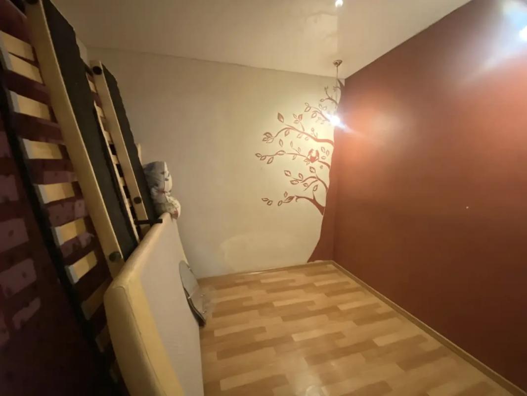 Продается уютная квартира площадью 42 квадратных метра, расположенная по адресу: ул. - Оренбург